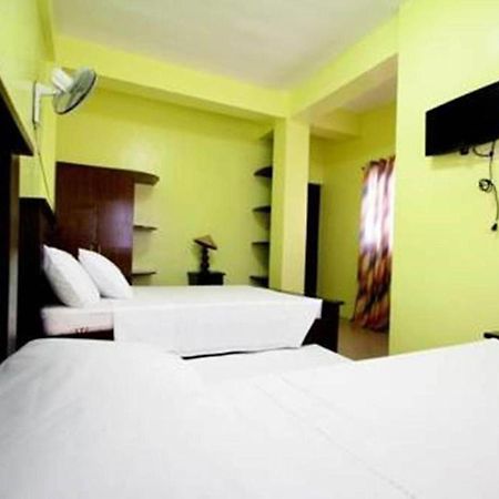 Luis Bay Travellers Lodge Coron Buitenkant foto