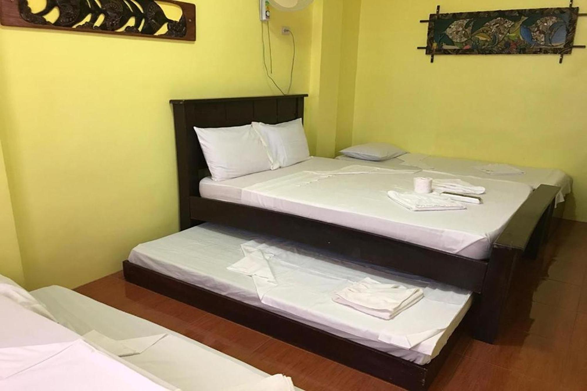 Luis Bay Travellers Lodge Coron Buitenkant foto
