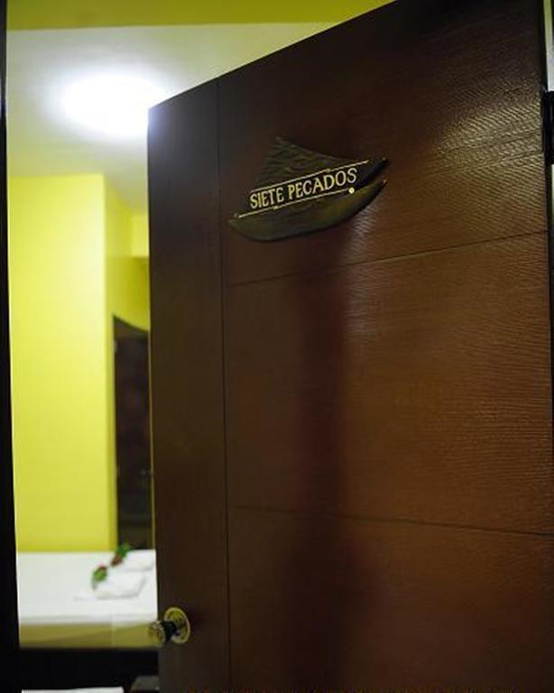 Luis Bay Travellers Lodge Coron Buitenkant foto