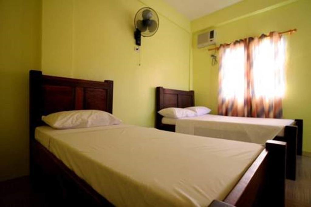 Luis Bay Travellers Lodge Coron Buitenkant foto