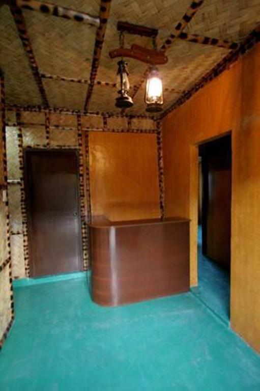 Luis Bay Travellers Lodge Coron Buitenkant foto