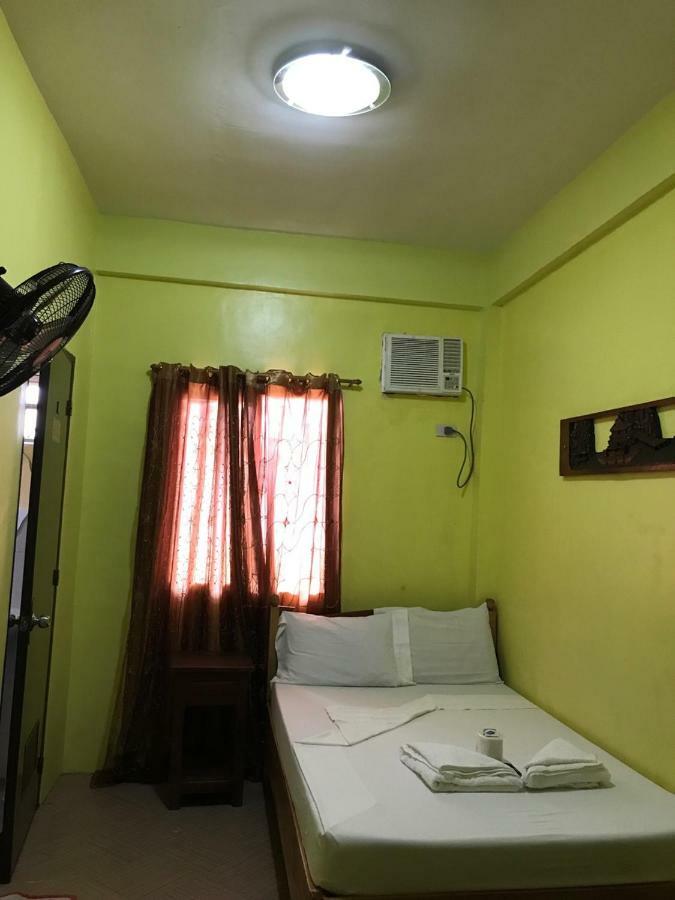 Luis Bay Travellers Lodge Coron Buitenkant foto