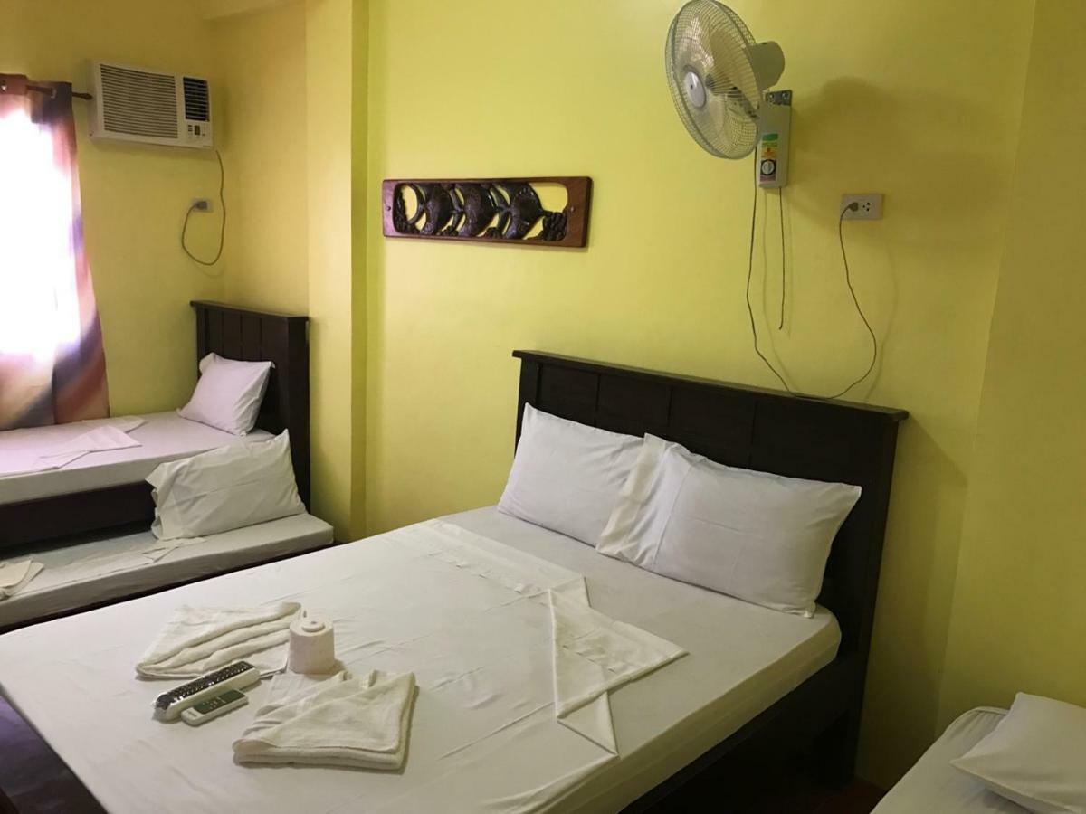 Luis Bay Travellers Lodge Coron Buitenkant foto